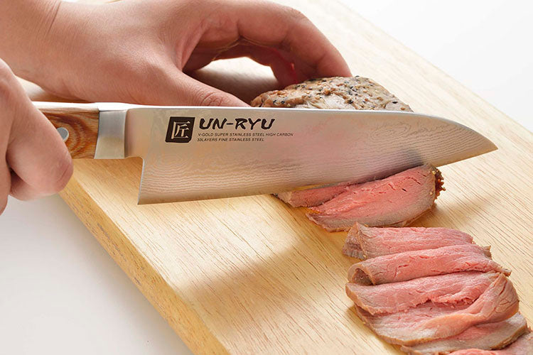 【美しい霞模様のダマスカス包丁】UN-RYU 雲竜 三徳包丁 16.8cm 日本製 燕三条 霞模様 木ハンドル 包丁 ナイフ 168mm 41564 下村工業