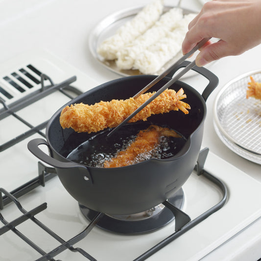 ヨシカワ aikata 鉄製揚げ鍋 日本製 燕三条 グッドデザイン賞受賞 コンパクト ガス火 IH対応 楕円 オーバル 深型 キッチン 揚げ物 一人暮らし 天ぷら鍋 揚げ鍋 鉄製 アイカタ PD3023 Yoshikawa