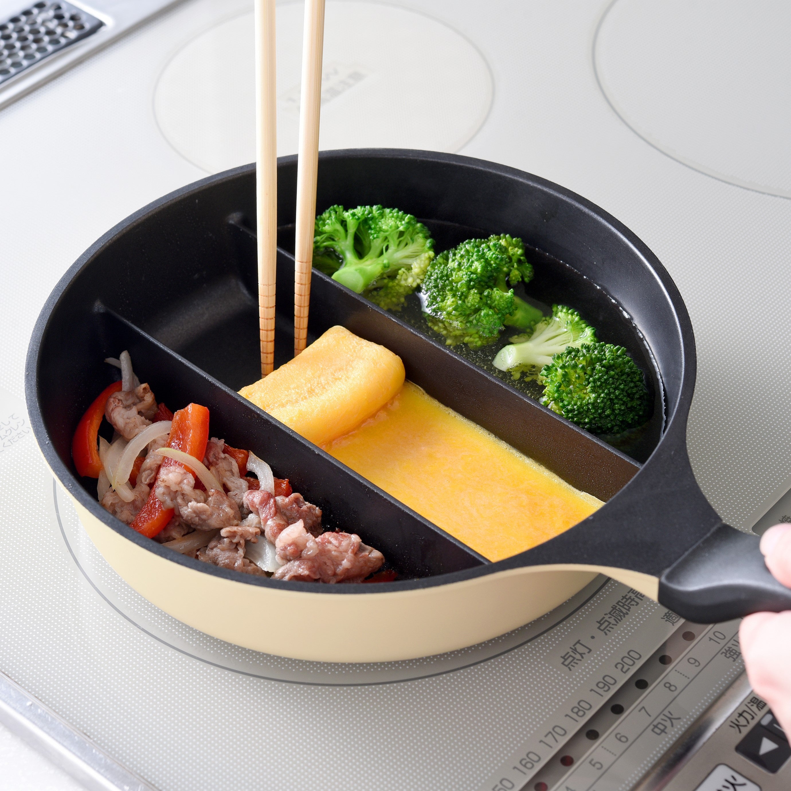 お弁当作りに！】仕切り付き深型フライパン 20cm センターエッグ