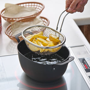 ヨシカワ aikata 鉄製揚げ鍋+専用ザル 2点セット 日本製 燕三条 ガス火 IH対応 楕円 オーバル 天ぷら鍋 揚げ鍋 ざる ザル フライヤー バスケット アイカタ Yoshikawa