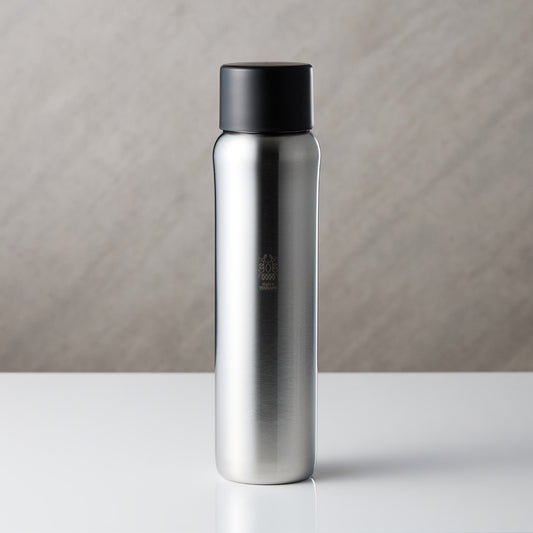 燕三条で作る真空マグボトル 500ml ステンレス 保冷 保温 真空断熱 二層構造 丸みデザイン 日本製 燕三条 水筒 【Made in TSUBAME】スリム シンプル シルバー ボトル おしゃれ