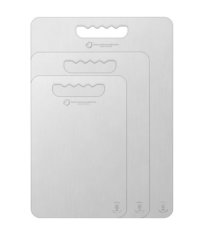 日本製 燕三条 チタンまな板 純チタン チタン製 まな板 Sサイズ 20.3×30.5cm 厚さ1mm カッティングボード 吊り下げ可能 軽い お手入れ簡単 におい移りなし 錆びにくい 清潔 キャンプ アウトドア